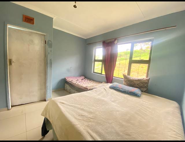 4 BEDROOM HOUSE FOR SALE IN KWAMASHU